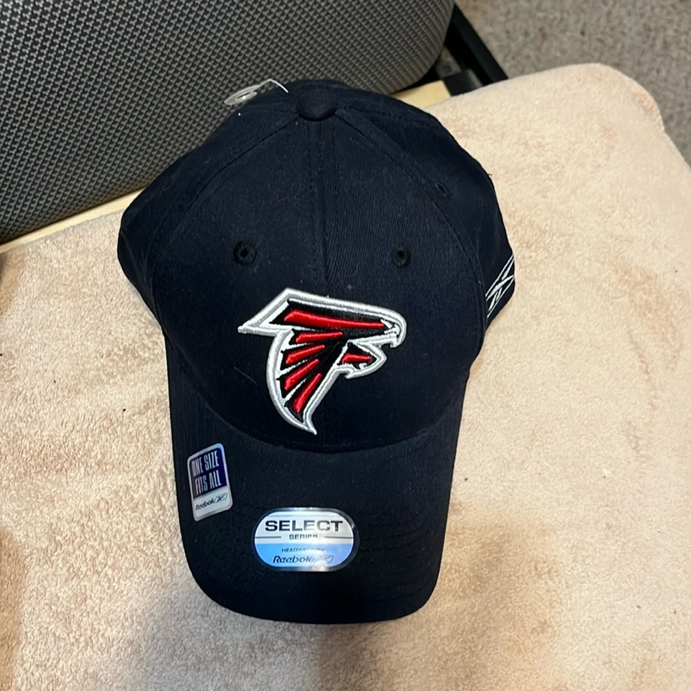 Men’s Atlanta Falcons baseball cap. Navy blue